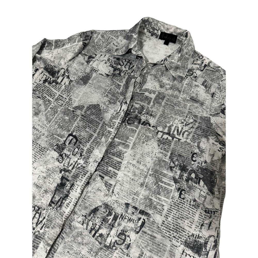 Vive La Vie Woman's Newspaper Print Button Down Size Small